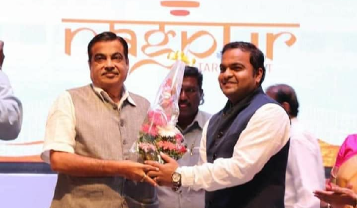 Nitin Gadkari and Ketan Mohitkar at Nagpur Startup Fest 2018